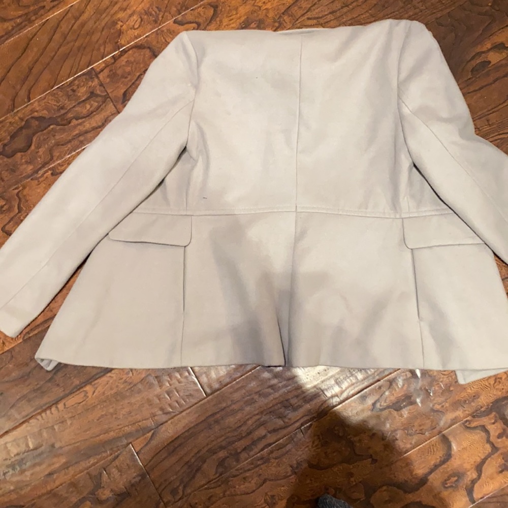 Gray jacket - Picture 5 of 5
